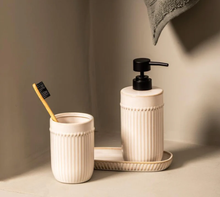 BCE0552A, Lile, 3pc Resin Bath Accessory Set