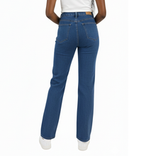 GUJ7110, Gusto - Women's Mid-rise Straight Leg Jeans 3/4-15/16 - Blue