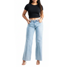 GUJ71721, Gusto - Women's Mid-rise Wide Leg Jeans 3/4-15/16 Lt Blue