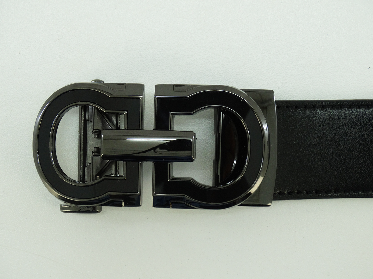 V511, Valentini Leather Track Belt - BLACK